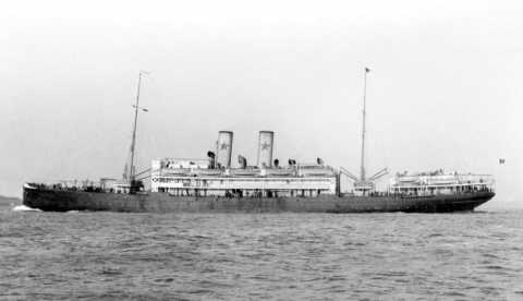 La storia di Giovanni, 17enne migrante: anneg un attimo prima di entrare a New York